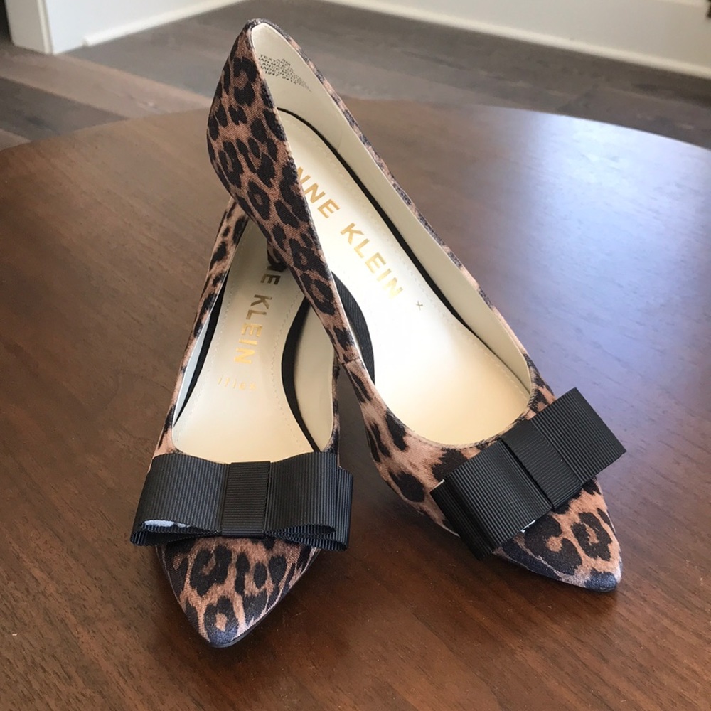 Brand new Anne Klein leopard print kitten heels